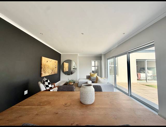 3 BEDROOM HOUSE FOR SALE IN SHEFFIELD BEACH